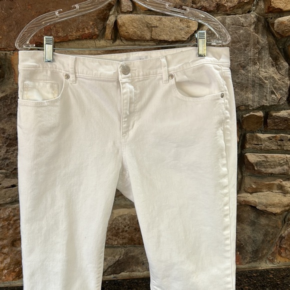 Anne Taylor Loft White Flair Denim Jeans! - Picture 2 of 7